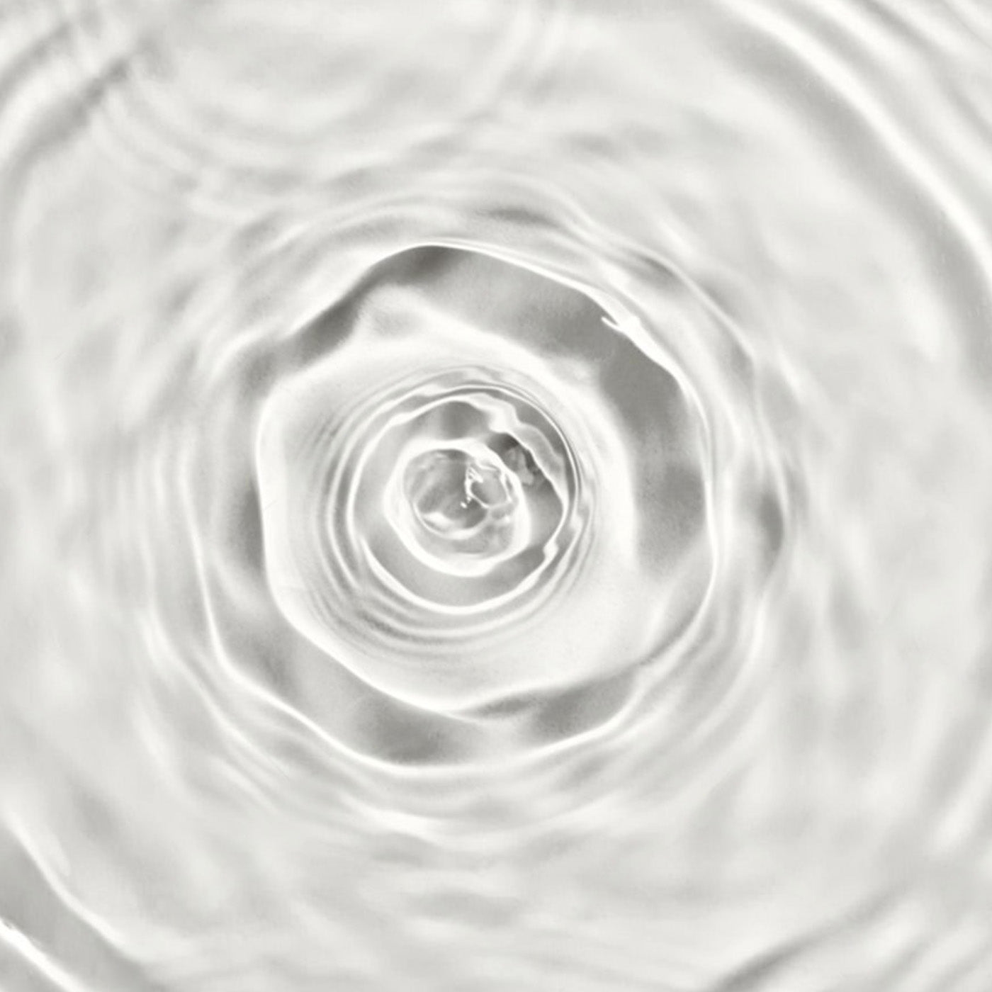 竹由来の美容成分ケイ素の潤いをイメージ